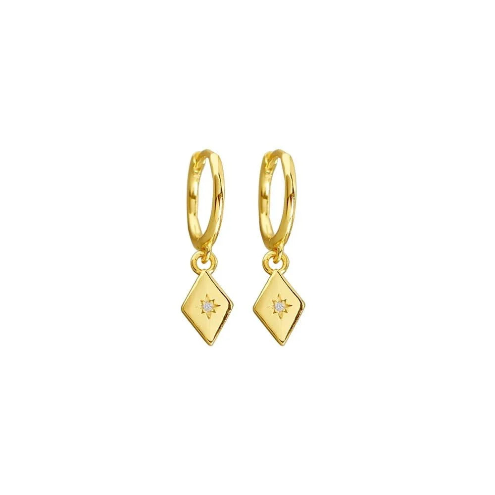 Yellow gold plated half hoop earrings featuring a diamond-shaped charm with a central cubic zirconia. Elegant and versatile, measuring 23 x 6 mm.